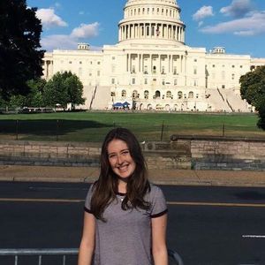 Meet your Posher, Olivia